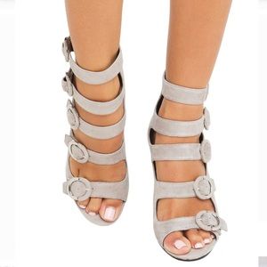 Kendall & Kylie Shoes - Gray Sexy Buckled Up Chunky Heel Platform Sandal Kendall & Kylie Shoes - Gray Sexy Buckled Up Chunky Heel Platform Sandal